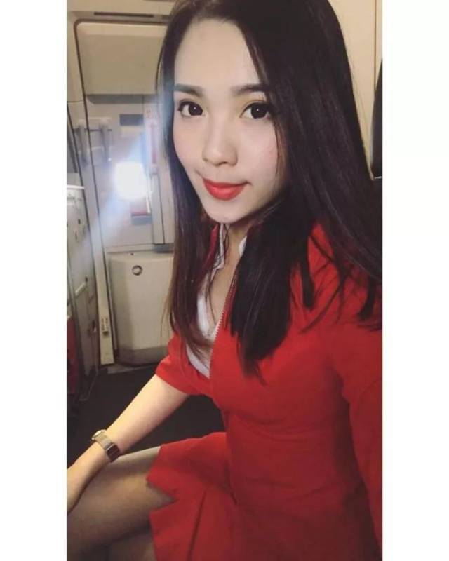 嘴唇直播下载 暗房诱惑